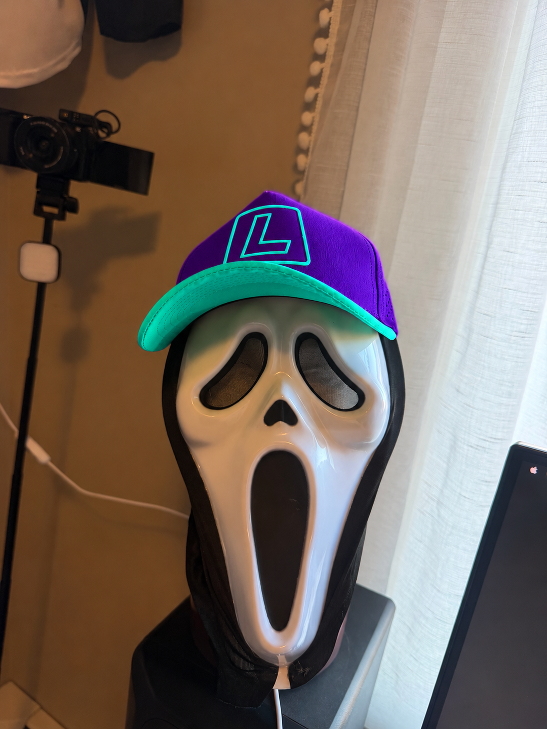 MYSTERY LID.....
